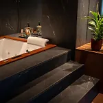 Ponte 7 Boutique