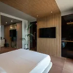 Ponte 7 Boutique *